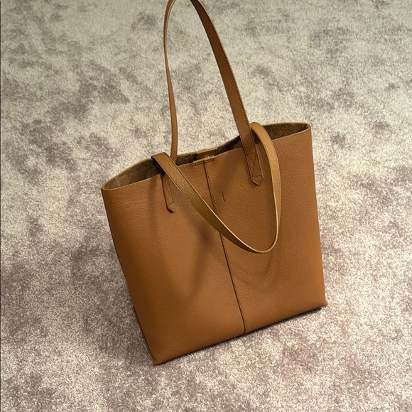 Large Leather Bag - Picture 4 of 16